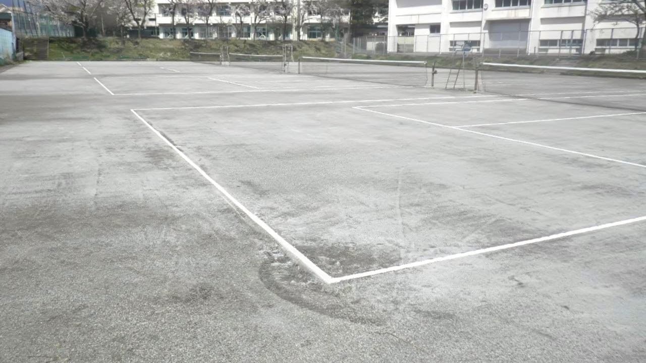 テニスのクレイコート完成の写真